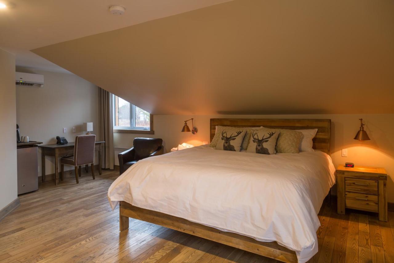 Hotel "Le Suisse" Saint-Donat Exterior foto